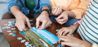 Samen een legpuzzel maken